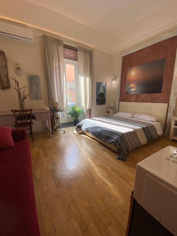 Corso 211 Beds & Suites Napoli Ngoại thất bức ảnh